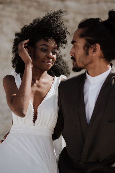 Un mariage wabi sabi au pied des falaises d'Etretat - Photos : Lika Banshoya - Design : Artis - Blog mariage : La mariée aux pieds nus