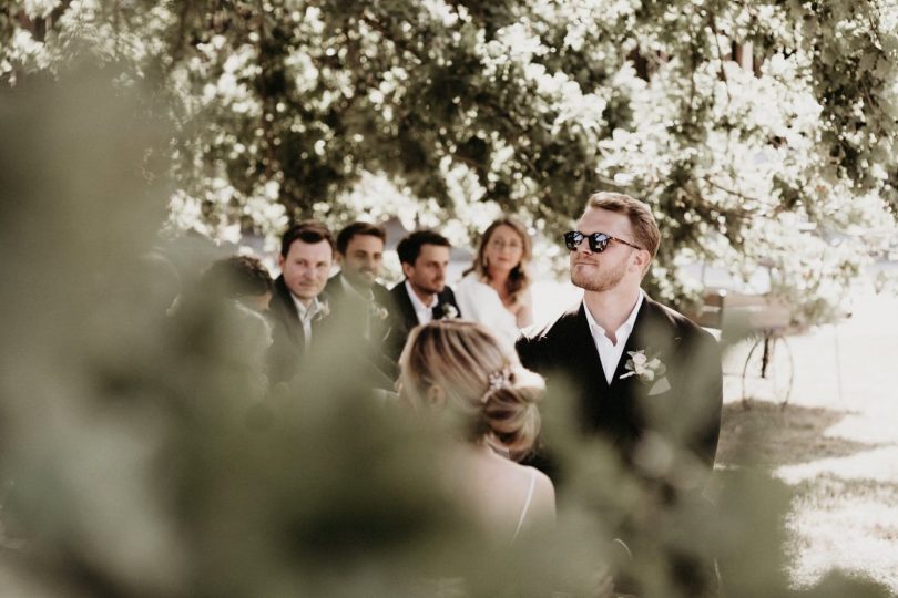 Un mariage à La Ferme du Prieuré près de Paris - Photos : Steven Bassilieaux - Blog mariage : La mariée aux pieds nus