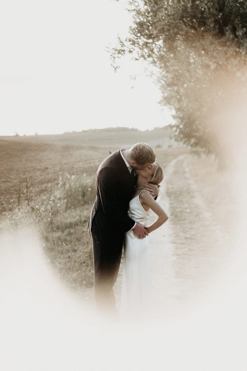 Un mariage à La Ferme du Prieuré près de Paris - Photos : Steven Bassilieaux - Blog mariage : La mariée aux pieds nus