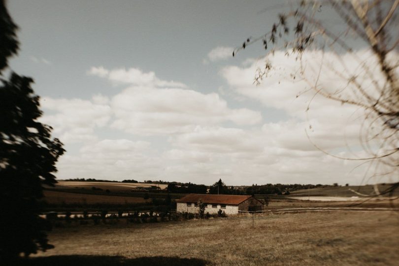 Un mariage à La Ferme du Prieuré près de Paris - Photos : Steven Bassilieaux - Blog mariage : La mariée aux pieds nus