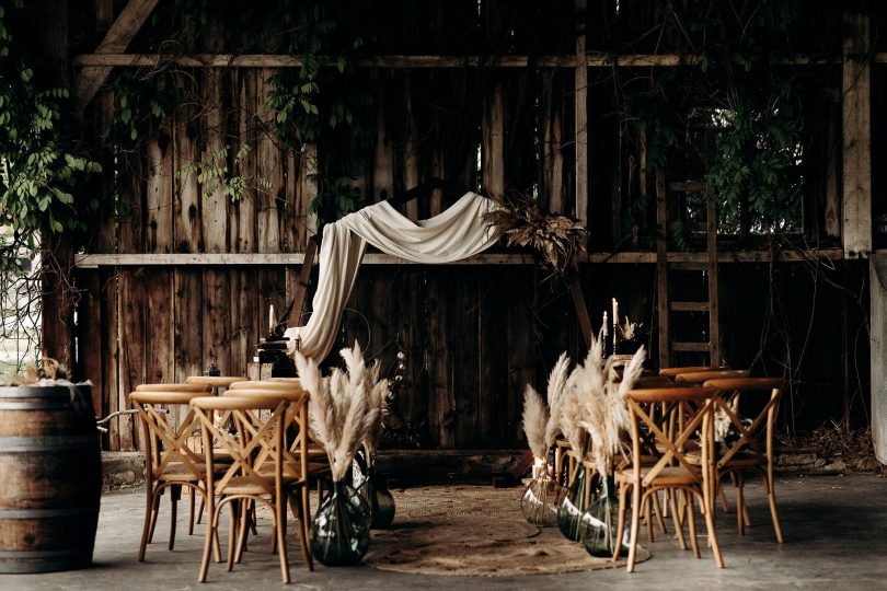 Un mariage à la Ferme du Prieuré dans les Yvelines - Photos : Mélody Barabé - Blog mariage : La mariée aux pieds nus