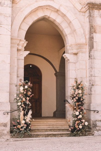 Un mariage à La Ferme Fortia en Drôme Provençale - Photos : Les Bandits - Blog mariage : La mariée aux pieds nus