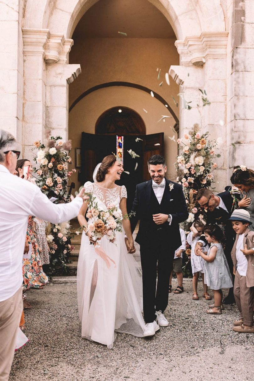 Un mariage à La Ferme Fortia en Drôme Provençale - Photos : Les Bandits - Blog mariage : La mariée aux pieds nus