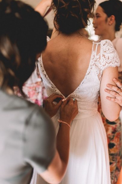 Un mariage à La Ferme Fortia en Drôme Provençale - Photos : Les Bandits - Blog mariage : La mariée aux pieds nus