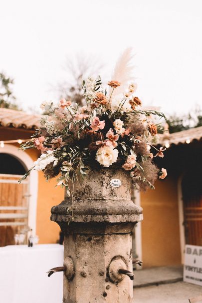 Un mariage à La Ferme Fortia en Drôme Provençale - Photos : Les Bandits - Blog mariage : La mariée aux pieds nus