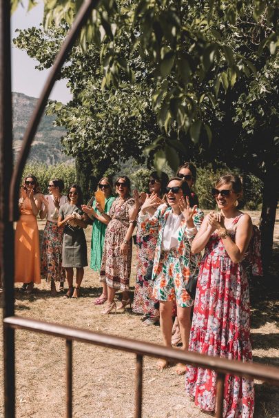 Un mariage à La Ferme Fortia en Drôme Provençale - Photos : Les Bandits - Blog mariage : La mariée aux pieds nus