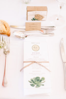 Un mariage corail et vert d'eau dans le Finistère à découvrir sur le blog mariage www.lamarieeauxpiedsnus.com - Photos : Sophie Delaveau