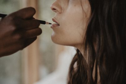 Un mariage folk dans la forêt - La mariée aux pieds nus