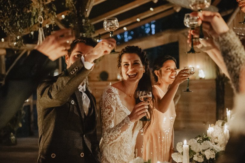 Un mariage folk dans la forêt - La mariée aux pieds nus