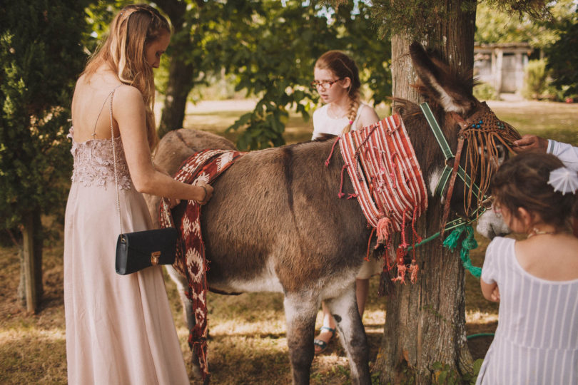 Un mariage irano-franco-allemand coloré et champêtre à découvrir sur le blog mariage www.lamarieeauxpiedsnus - Photos : Jérémy Boyer