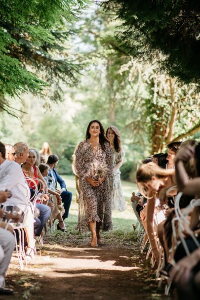 Un mariage en petit comité au Château de Fretoy en Bourgogne - Photos : Lifestories Wedding - Blog mariage : La mariée aux pieds nus