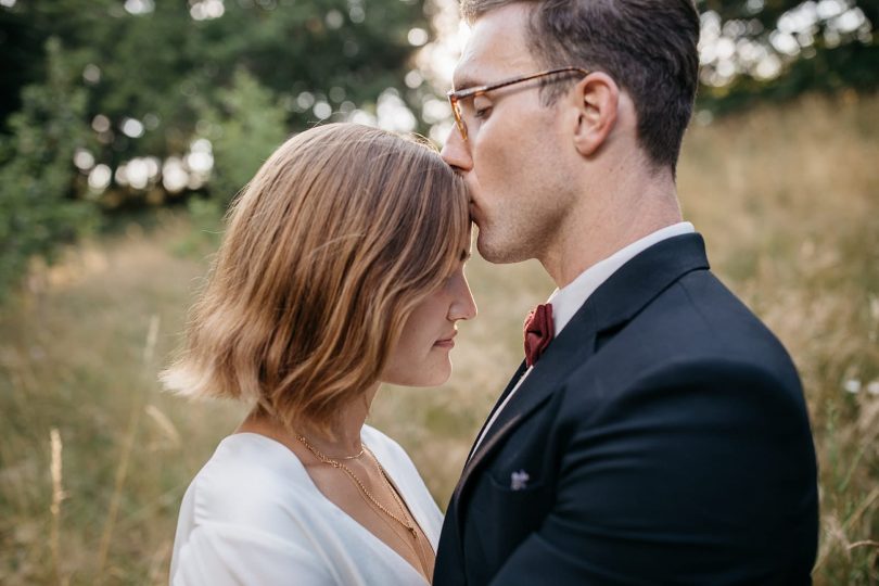 Un mariage en petit comité au Château de Fretoy en Bourgogne - Photos : Lifestories Wedding - Blog mariage : La mariée aux pieds nus