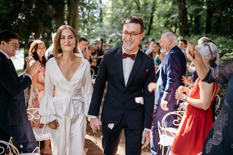 Un mariage en petit comité au Château de Fretoy en Bourgogne - Photos : Lifestories Wedding - Blog mariage : La mariée aux pieds nus