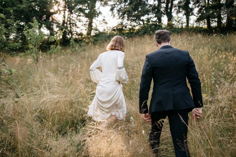 Un mariage en petit comité au Château de Fretoy en Bourgogne - Photos : Lifestories Wedding - Blog mariage : La mariée aux pieds nus