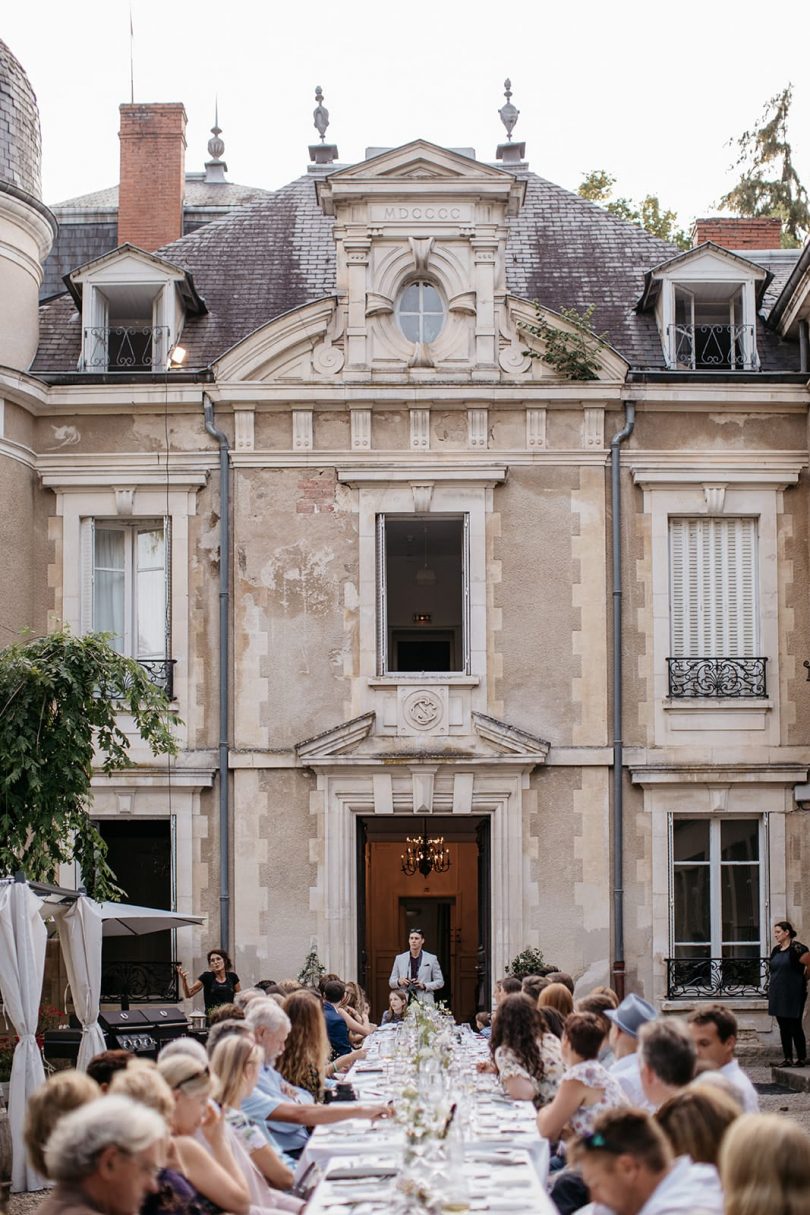 Un mariage en petit comité au Château de Fretoy en Bourgogne - Photos : Lifestories Wedding - Blog mariage : La mariée aux pieds nus