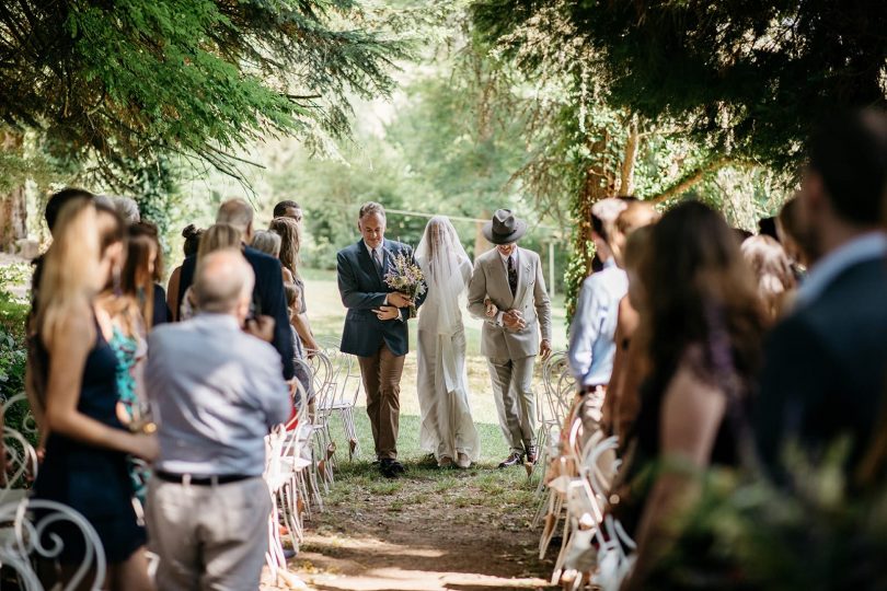 Un mariage en petit comité au Château de Fretoy en Bourgogne - Photos : Lifestories Wedding - Blog mariage : La mariée aux pieds nus