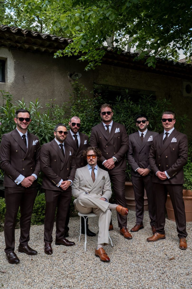 Un mariage au Galinier de Lourmarin en Provence - Photos : Mathilde Caelicia - Blog mariage : La mariée aux pieds nus