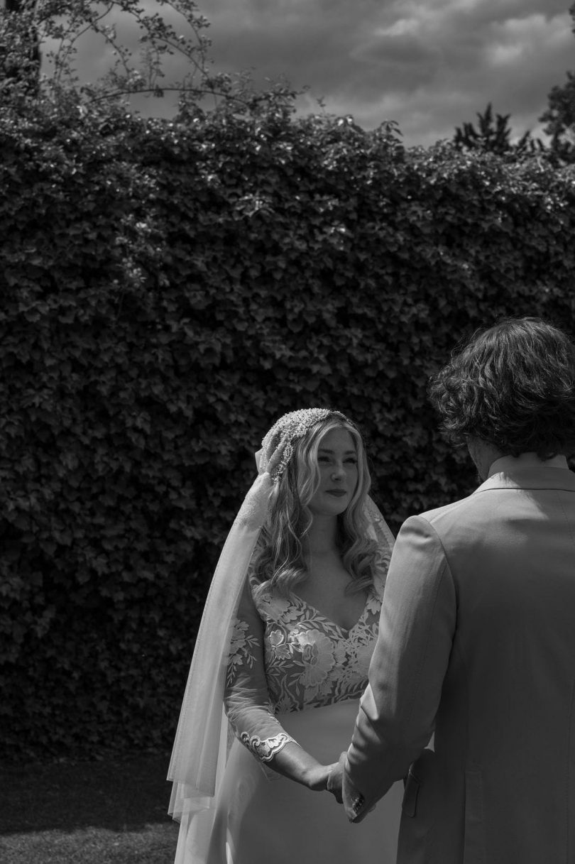 Un mariage au Galinier de Lourmarin en Provence - Photos : Mathilde Caelicia - Blog mariage : La mariée aux pieds nus