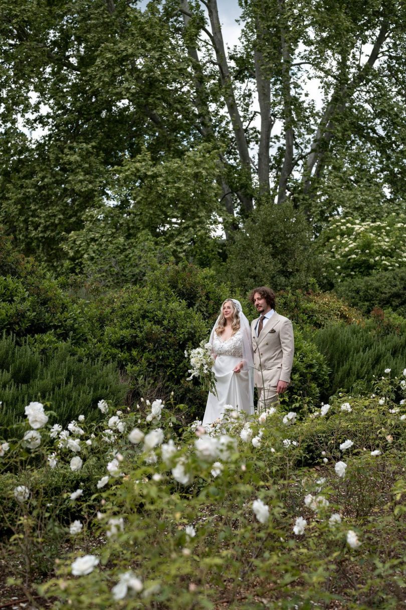 Un mariage au Galinier de Lourmarin en Provence - Photos : Mathilde Caelicia - Blog mariage : La mariée aux pieds nus