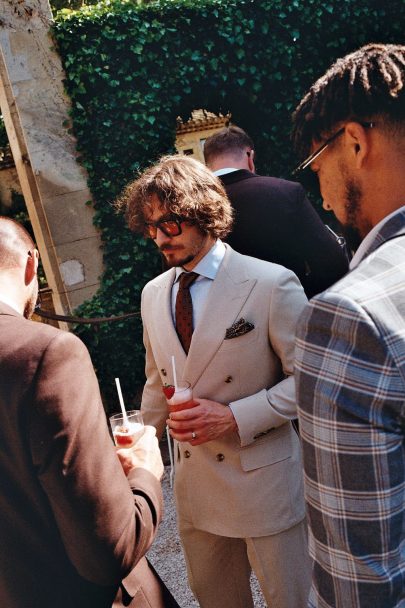 Un mariage au Galinier de Lourmarin en Provence - Photos : Mathilde Caelicia - Blog mariage : La mariée aux pieds nus