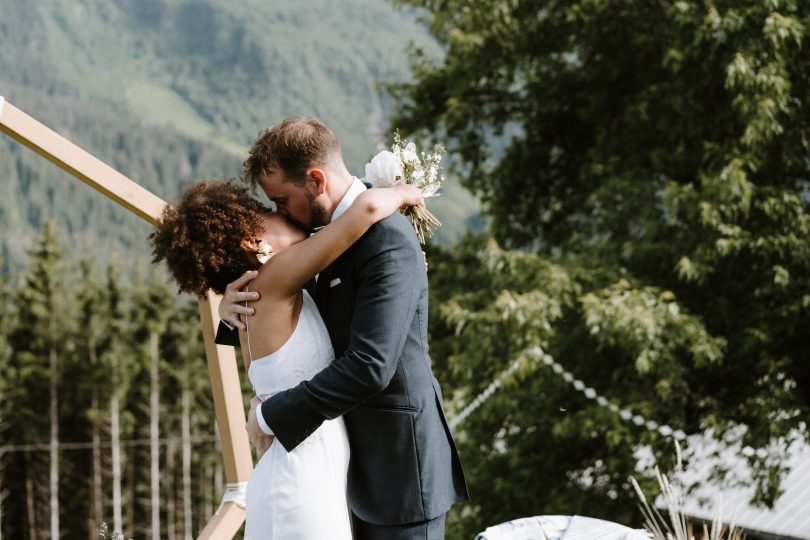 Un mariage au Gite du Passant en Haute-Savoie - Photos : Laurent Brouzet - Blog mariage : La mariée aux pieds nus