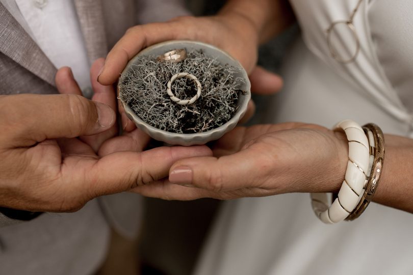 Un mariage autour d'un goûter au Château Rosa Bonheur près de Paris - Photos : Dalale Photography - Blog mariage : La mariée aux pieds nus