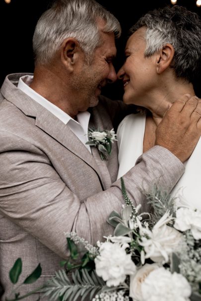 Un mariage autour d'un goûter au Château Rosa Bonheur près de Paris - Photos : Dalale Photography - Blog mariage : La mariée aux pieds nus