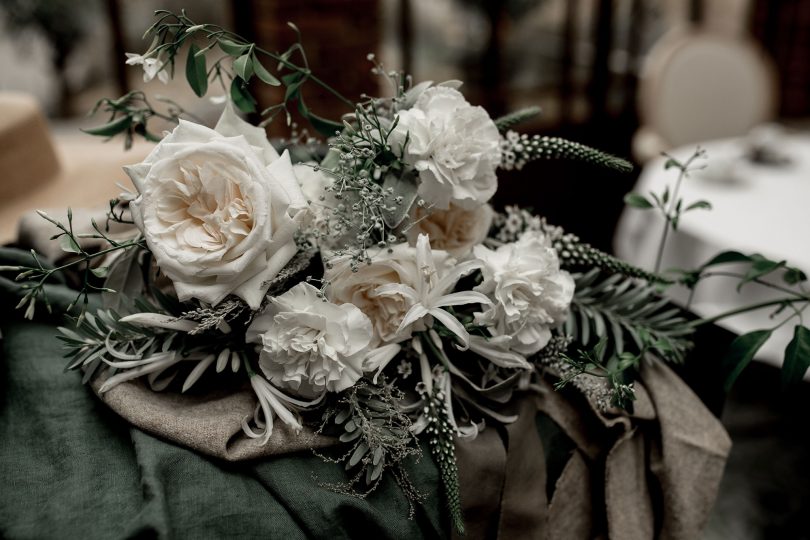 Un mariage autour d'un goûter au Château Rosa Bonheur près de Paris - Photos : Dalale Photography - Blog mariage : La mariée aux pieds nus