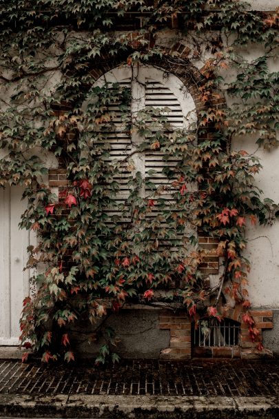 Un mariage autour d'un goûter au Château Rosa Bonheur près de Paris - Photos : Dalale Photography - Blog mariage : La mariée aux pieds nus