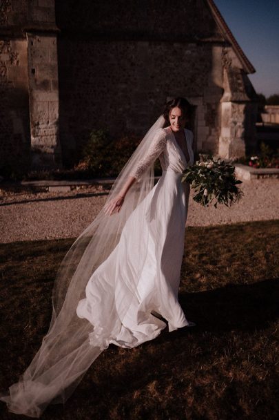 Un mariage à la Grange de Renneville en Normandie - Photos : Lika Banshoya - Blog mariage : La mariée aux pieds nus