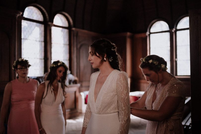 Un mariage à la Grange de Renneville en Normandie - Photos : Lika Banshoya - Blog mariage : La mariée aux pieds nus