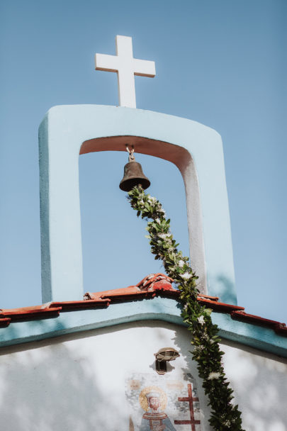 Un mariage en vert et blanc sur l'ile d'Alonnisos en Grece - A découvrir sur le blog mariage www.lamarieeauxpiedsnus.com - Photos : Days made of love