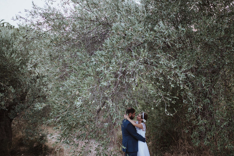 Un mariage en vert et blanc sur l'ile d'Alonnisos en Grece - A découvrir sur le blog mariage www.lamarieeauxpiedsnus.com - Photos : Days made of love
