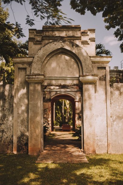 Un mariage dans une hacienda au Mexique - Photos : Jérémy Boyer - Robe : Rue de Seine - Blog mariage : La mariée aux pieds nus