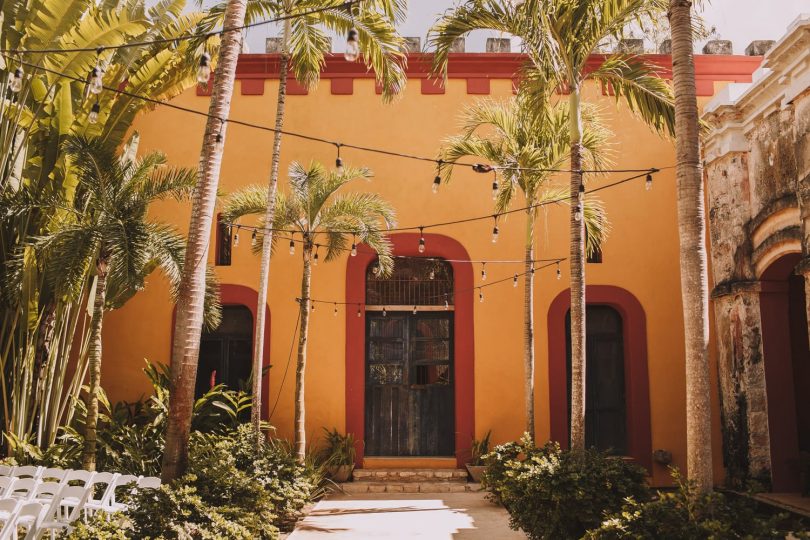 Un mariage dans une hacienda au Mexique - Photos : Jérémy Boyer - Robe : Rue de Seine - Blog mariage : La mariée aux pieds nus