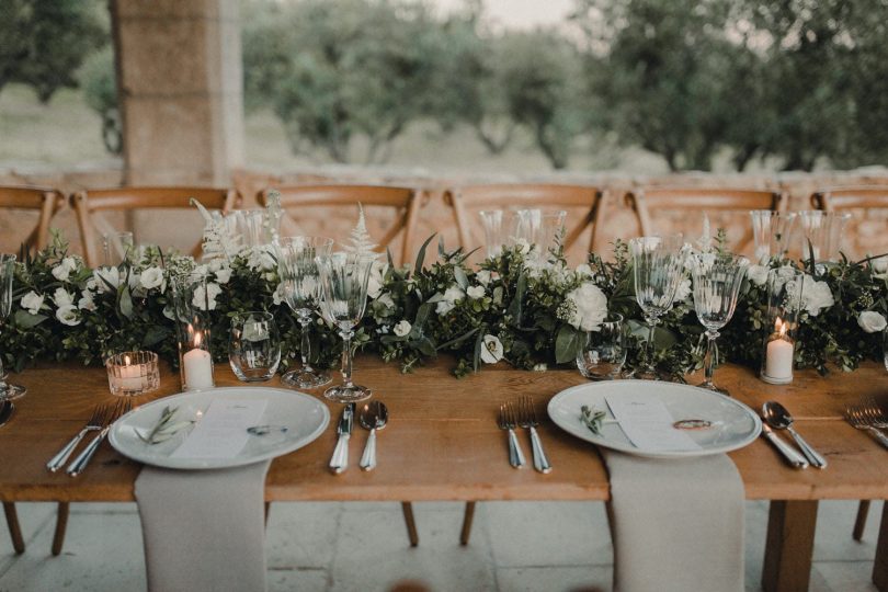 Un mariage au Hameau des Baux en provence - Photos : Reego - Blog mariage : La mariée aux pieds nus