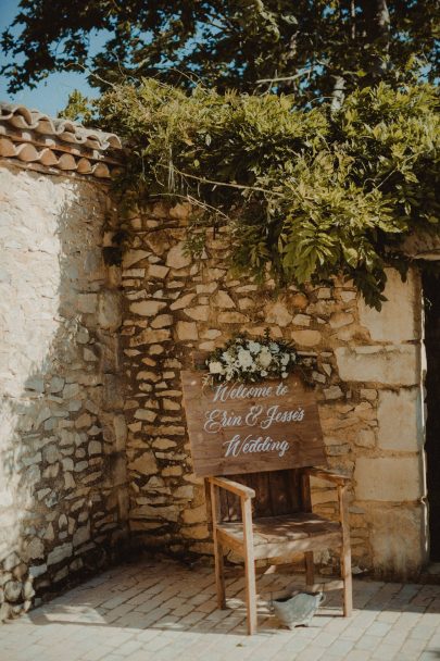 Un mariage au Hameau des Baux en provence - Photos : Reego - Blog mariage : La mariée aux pieds nus