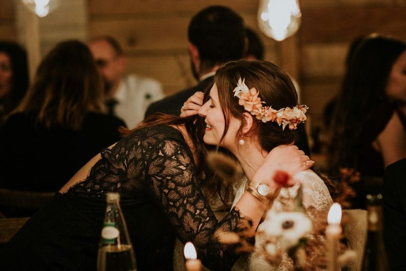 Un mariage en hiver à La Drille au bord de l'eau en Alsace - Photos : Photography by Chloé - Blog mariage : La mariée aux pieds nus