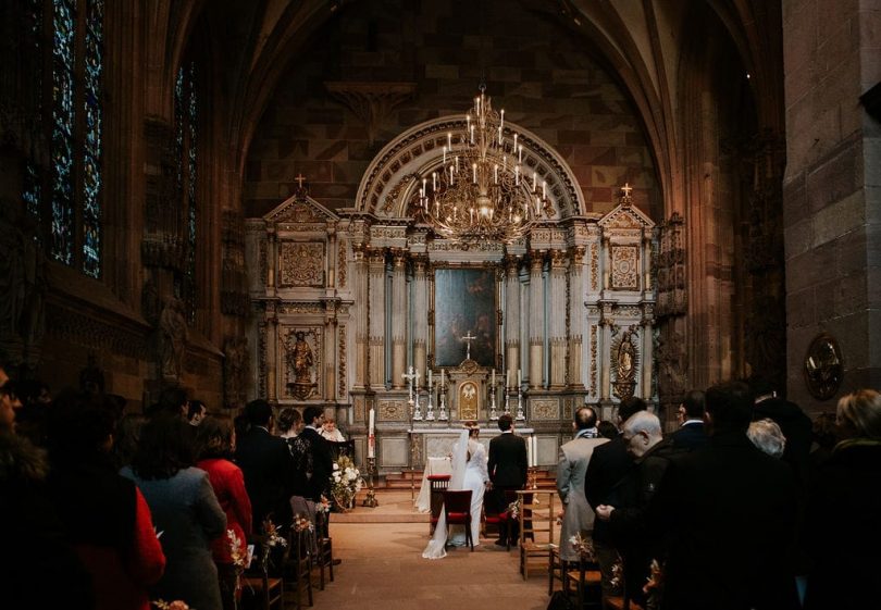 Un mariage en hiver à La Drille au bord de l'eau en Alsace - Photos : Photography by Chloé - Blog mariage : La mariée aux pieds nus