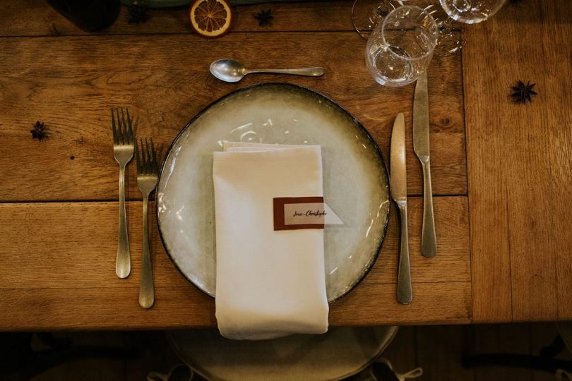 Un mariage en hiver à La Drille au bord de l'eau en Alsace - Photos : Photography by Chloé - Blog mariage : La mariée aux pieds nus