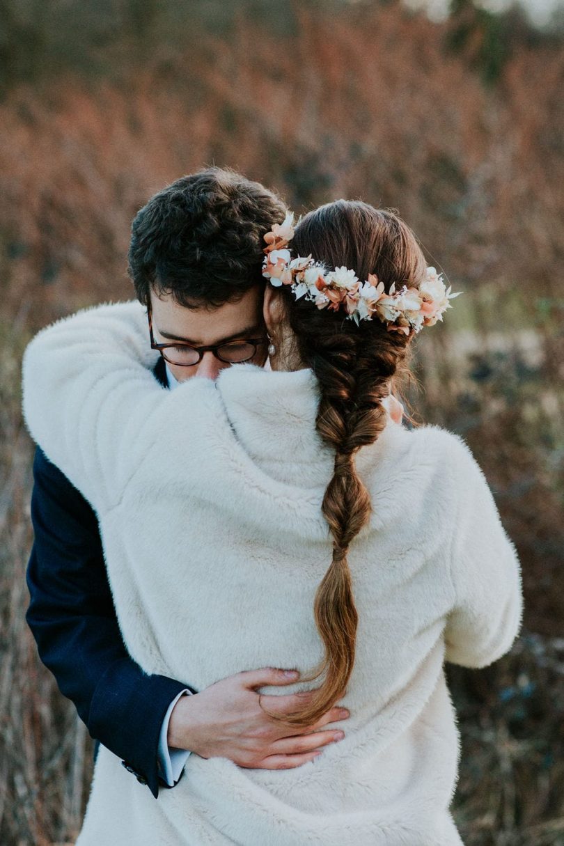 Un mariage en hiver à La Drille au bord de l'eau en Alsace - Photos : Photography by Chloé - Blog mariage : La mariée aux pieds nus