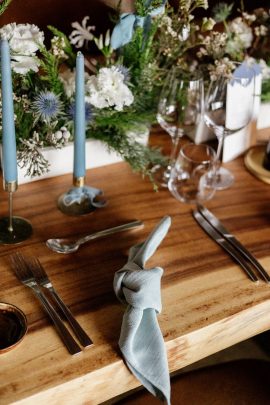 Un mariage sous la neige au Lodji Hotel en Haute-Savoie - Photographes : Dall'K - NBlog mariage : La mariée aux pieds nus