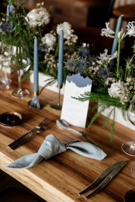 Un mariage sous la neige au Lodji Hotel en Haute-Savoie - Photographes : Dall'K - NBlog mariage : La mariée aux pieds nus