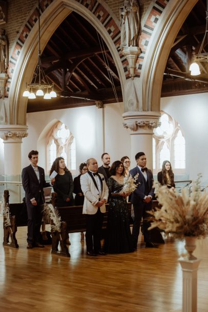 Un mariage en hiver en petit comité - Photos : Antlers Project - Blog mariage : La mariée aux pieds nus