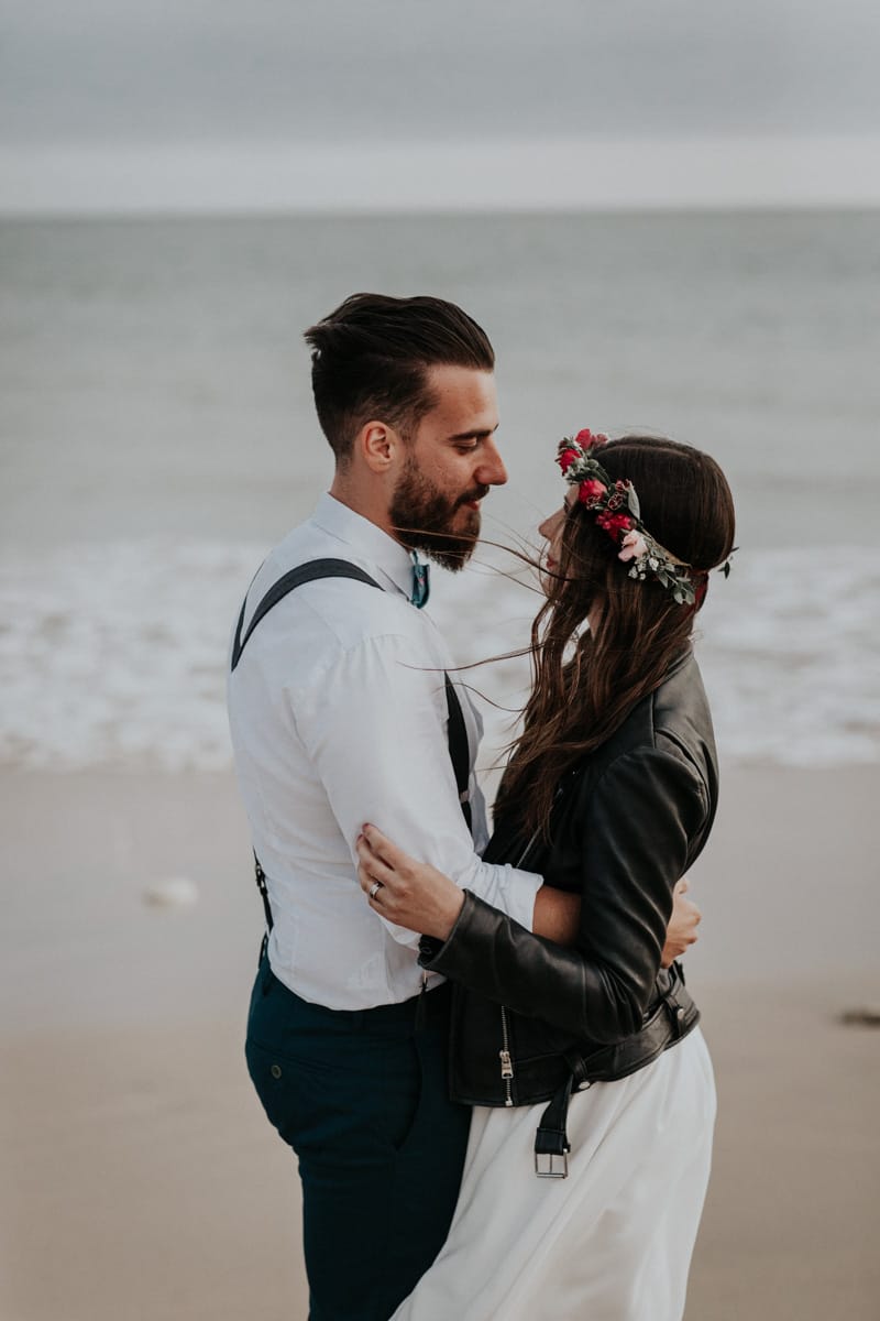 Un mariage en petit comité sur l'île de Ré - Photographe : Lorenzo Accardi - Blog mariage : La mariée aux pieds nus