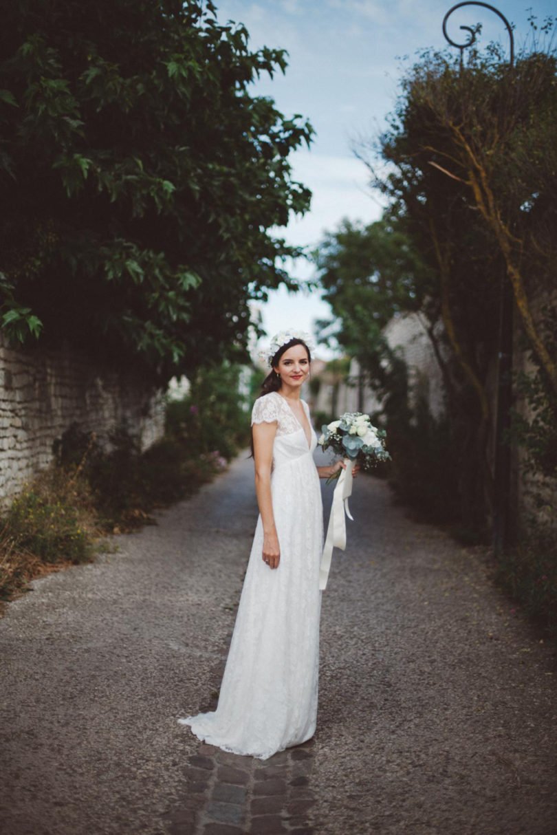 Un mariage en blanc à l'île de Ré - A découvrir sur le blog mariage www.lamarieeauxpiedsnus.com - Photos : Wild Sparrow