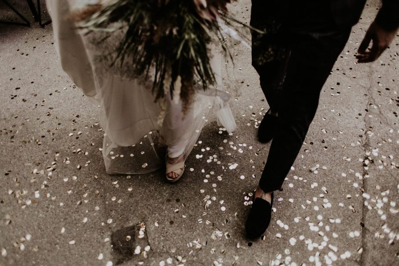 Un mariage industriel et boho dans un entrepôt - Photos : Pinewood Weddings - Blog mariage : La mariée aux pieds nus