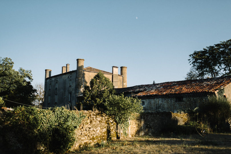 Un mariage simple au Château de Fajac - A découvrir sur le blog mariage www.lamarieeauxpiedsnus.com - Photos : Willy Brousse