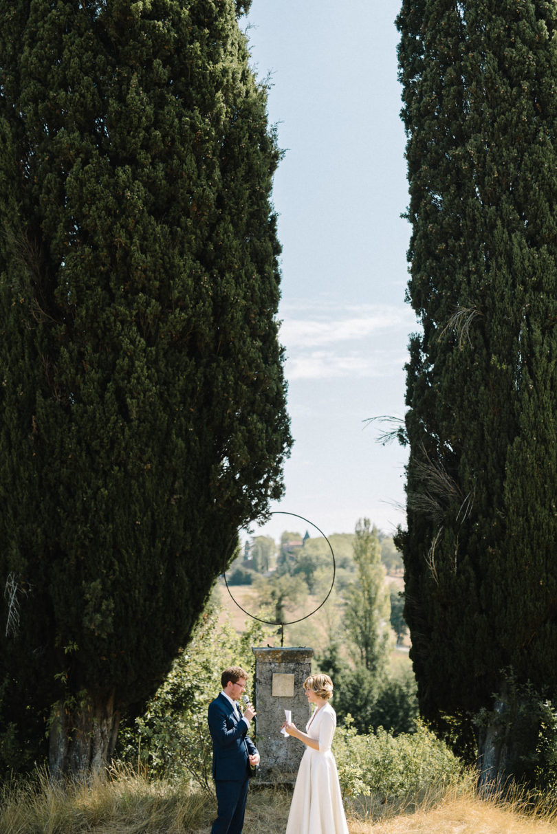 Un mariage simple au Château de Fajac - A découvrir sur le blog mariage www.lamarieeauxpiedsnus.com - Photos : Willy Brousse