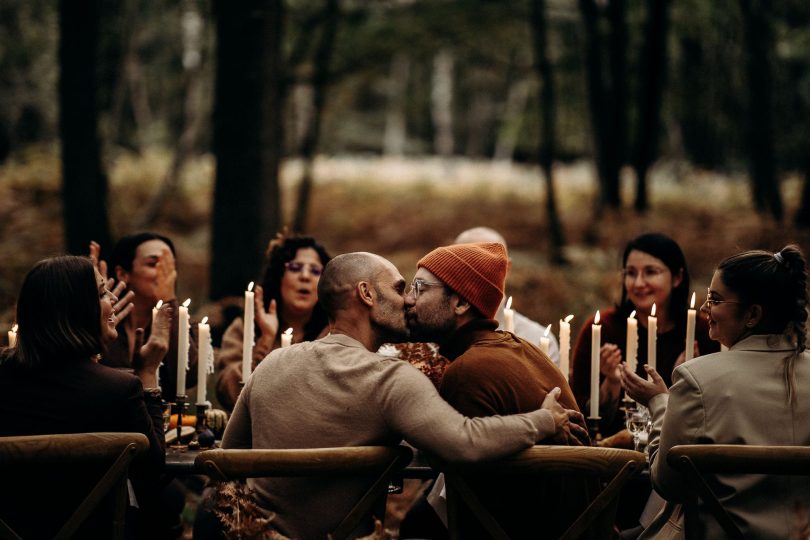 Un mariage intime en pleine forêt au Domaine de La Roche Couloir - Photos : Mélody Barabé - Blog mariage : La mariée aux pieds nus